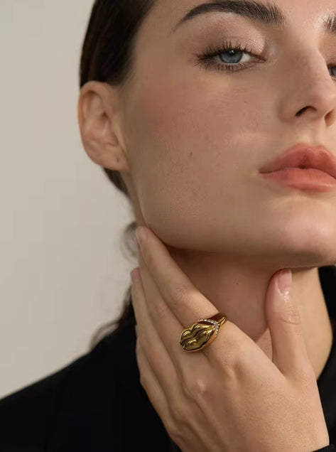 Aurora Ice Wide Band Lip Ring