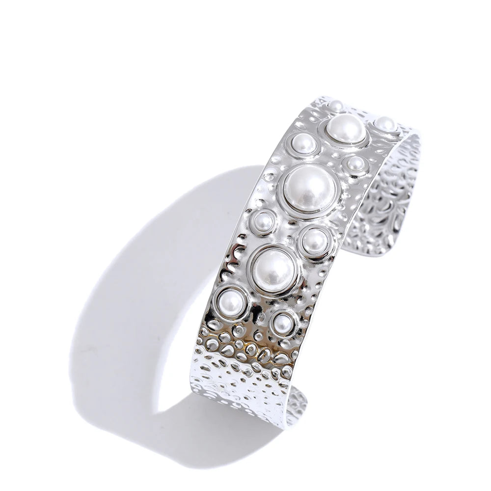Elara Hammered Pearl Cuff