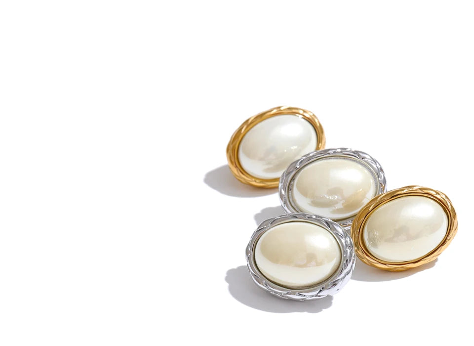 Soleil Pearl Studs