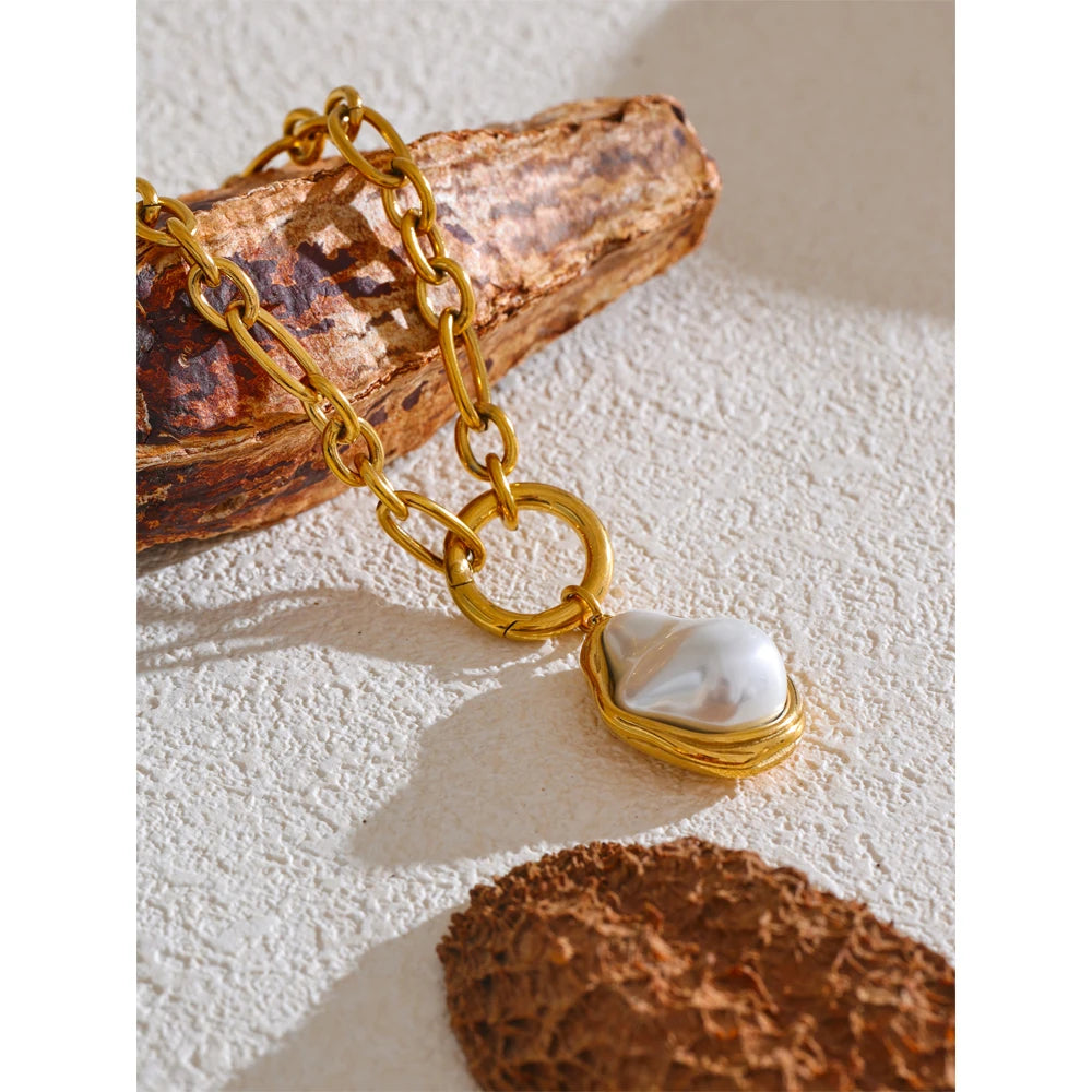 Lumina Pearl Pendant Necklace