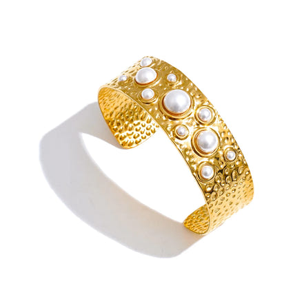 Elara Hammered Pearl Cuff
