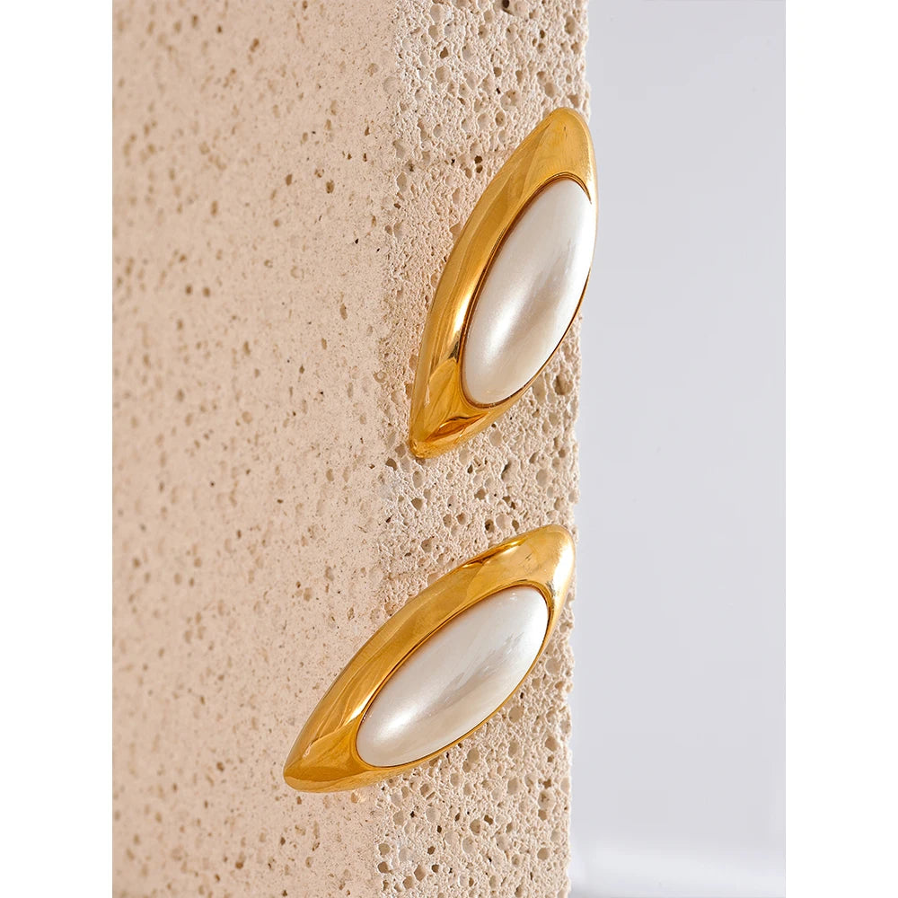 Aurea Pearl Studs