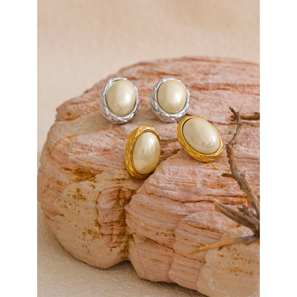 Soleil Pearl Studs