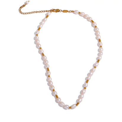 Maris Pearl Necklace